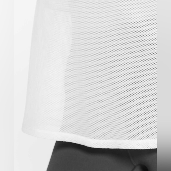 Lululemon Athletica || Mesh on Mesh Tank - Picture 6 of 11